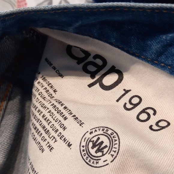 SOLD: Gap 1969 jeans size 29x30 - Picture 4 of 6